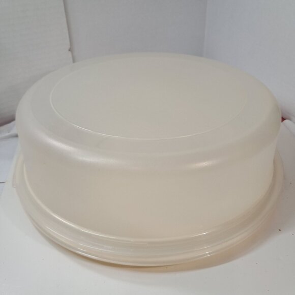 Vintage Rubbermaid Servin' Saver Cake Keeper Container Almond Round serving 0093 - Picture 1 of 11